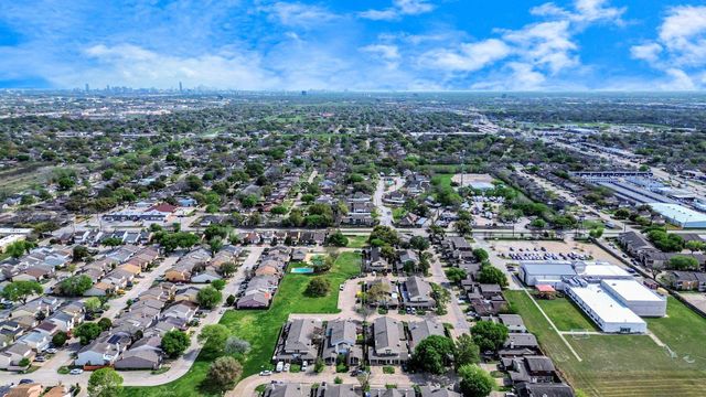 7818 Black Fin Lane, Houston, TX 77072