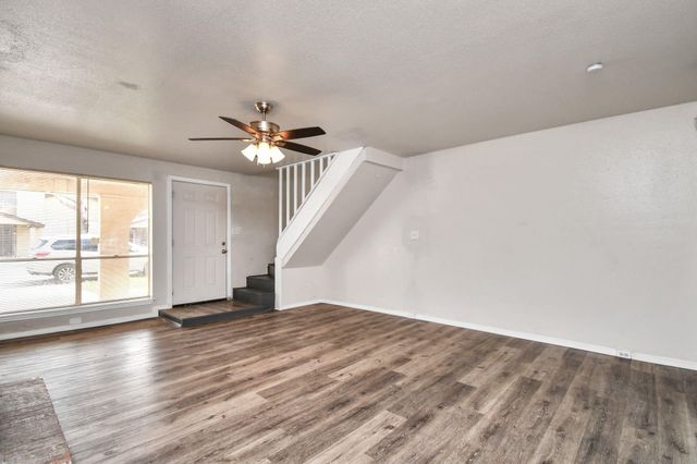 7818 Black Fin Lane, Houston, TX 77072