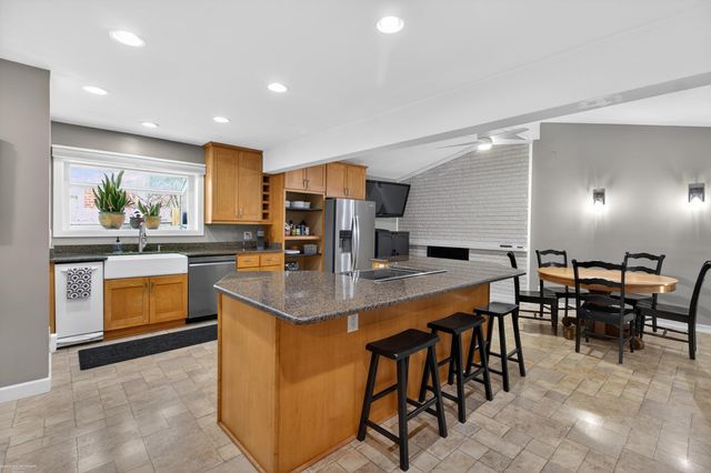 13154 Leech Drive, Sterling Heights, MI 48312