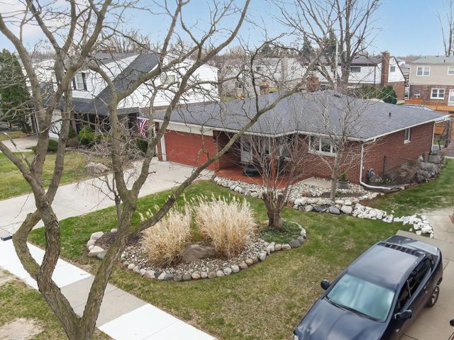 13154 Leech Drive, Sterling Heights, MI 48312