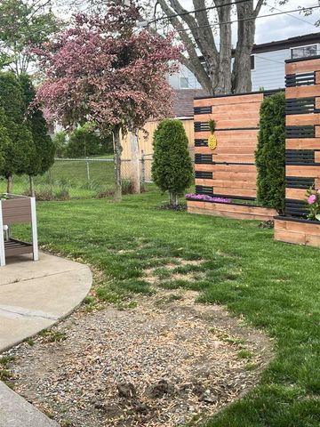 13154 Leech Drive, Sterling Heights, MI 48312