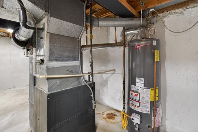 13154 Leech Drive, Sterling Heights, MI 48312