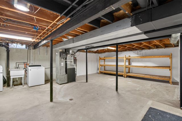 13154 Leech Drive, Sterling Heights, MI 48312