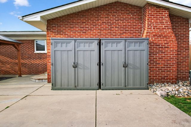 13154 Leech Drive, Sterling Heights, MI 48312