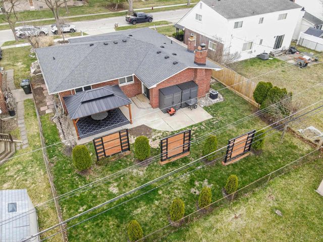 13154 Leech Drive, Sterling Heights, MI 48312