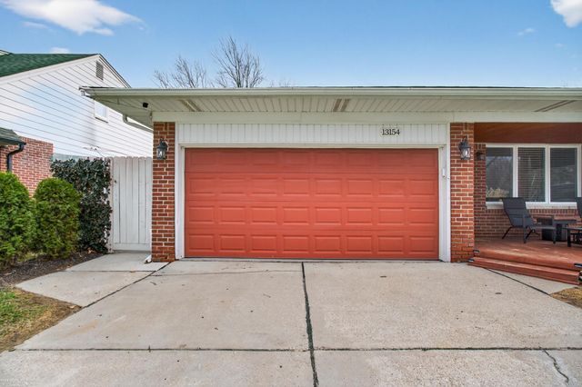 13154 Leech Drive, Sterling Heights, MI 48312