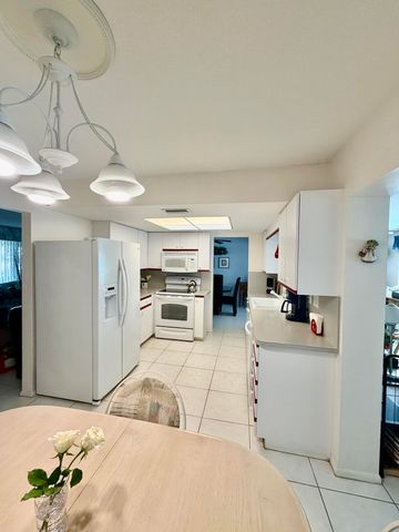 4927 NW 47th Terrace, Tamarac, FL 33319