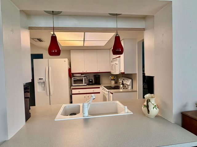 4927 NW 47th Terrace, Tamarac, FL 33319