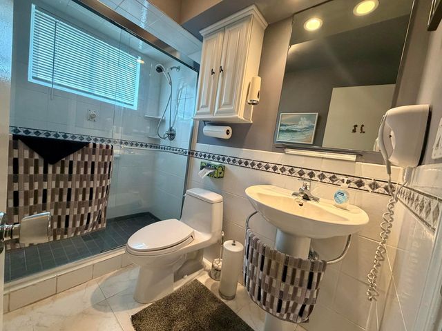 4927 NW 47th Terrace, Tamarac, FL 33319