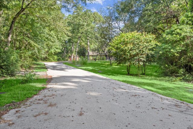 108 Hereford Drive, Conroe, TX 77304