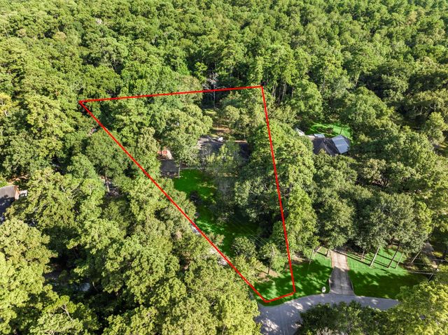 108 Hereford Drive, Conroe, TX 77304