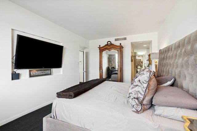 15 Greenway Plaza 12F, Houston, TX 77046