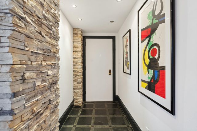 15 Greenway Plaza 12F, Houston, TX 77046