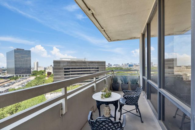 15 Greenway Plaza 12F, Houston, TX 77046
