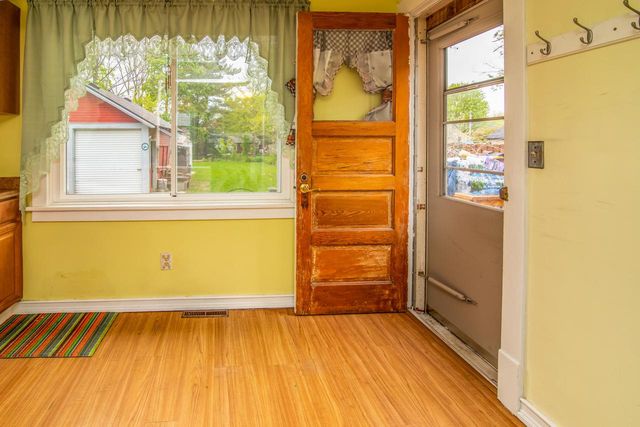 614 Silver Lake STREET, Oconomowoc, WI 53066