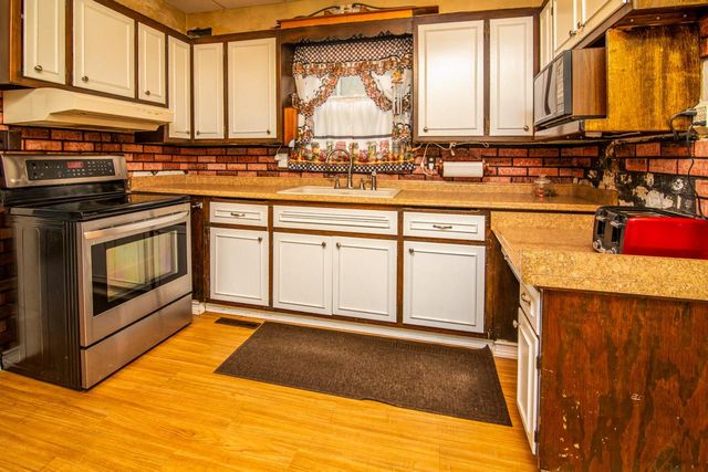 614 Silver Lake STREET, Oconomowoc, WI 53066
