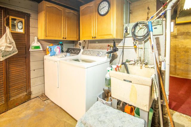 614 Silver Lake STREET, Oconomowoc, WI 53066
