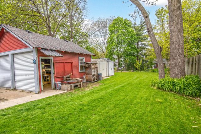 614 Silver Lake STREET, Oconomowoc, WI 53066