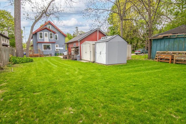 614 Silver Lake STREET, Oconomowoc, WI 53066