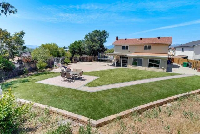 8406 Alado Place, El Cajon, CA 92021