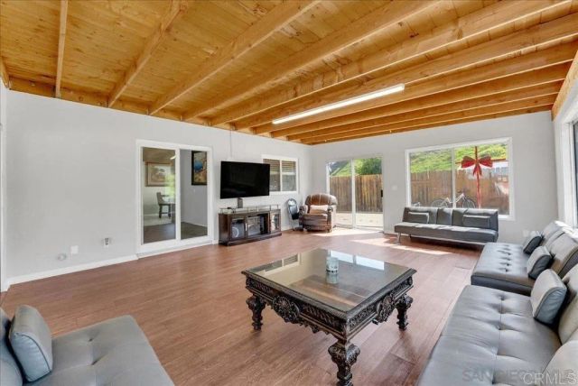 8406 Alado Place, El Cajon, CA 92021