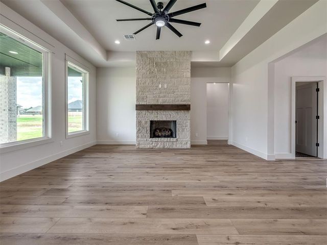 2229 W Cole Drive, Mustang, OK 73064