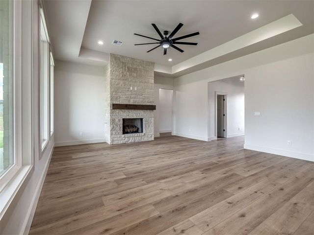 2229 W Cole Drive, Mustang, OK 73064