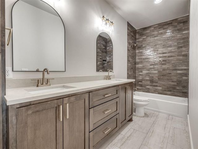 2229 W Cole Drive, Mustang, OK 73064