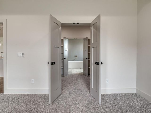 2229 W Cole Drive, Mustang, OK 73064