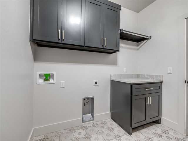 2229 W Cole Drive, Mustang, OK 73064