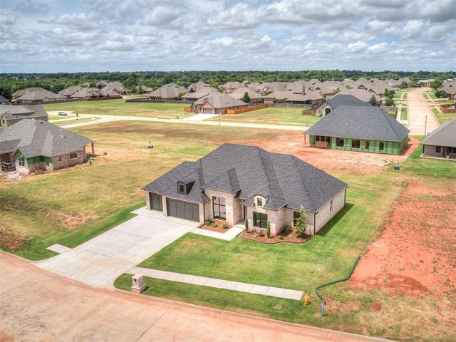 2229 W Cole Drive, Mustang, OK 73064