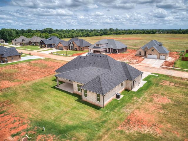 2229 W Cole Drive, Mustang, OK 73064