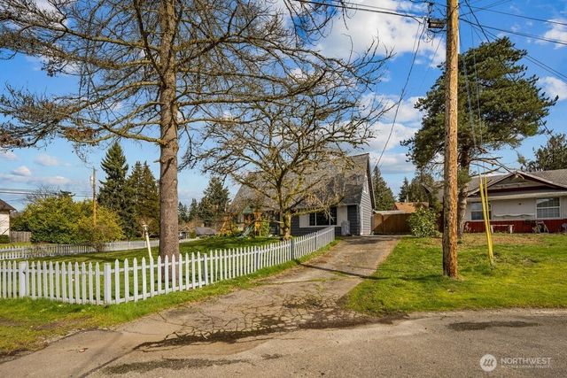 2228 192nd Place SW, Lynnwood, WA 98036