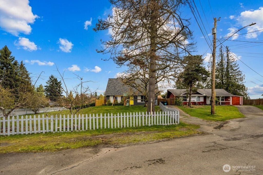 2228 192nd Place SW, Lynnwood, WA 98036