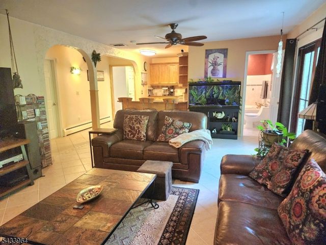 39 Douglas Dr, Montville Twp., NJ 07082