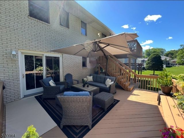 39 Douglas Dr, Montville Twp., NJ 07082