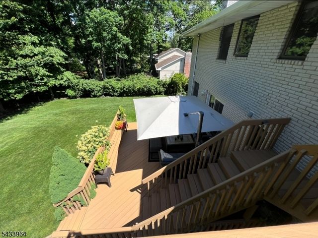 39 Douglas Dr, Montville Twp., NJ 07082