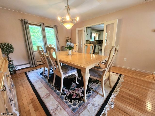 39 Douglas Dr, Montville Twp., NJ 07082