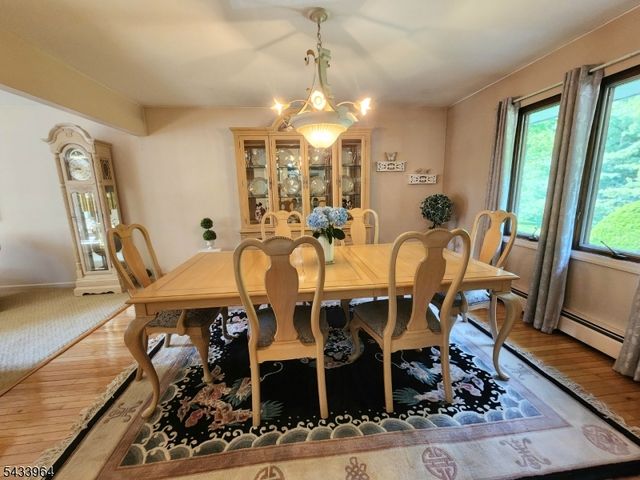 39 Douglas Dr, Montville Twp., NJ 07082