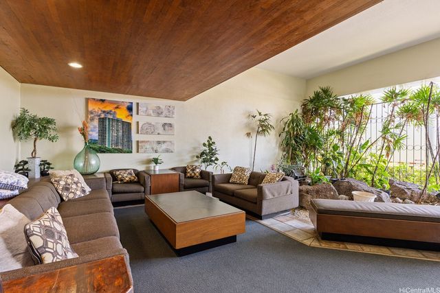 98-402 Koauka Loop 1001, Aiea, HI 96701