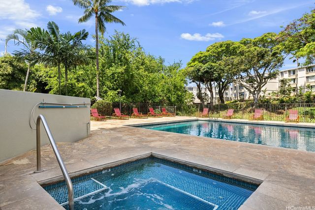 98-402 Koauka Loop 1001, Aiea, HI 96701