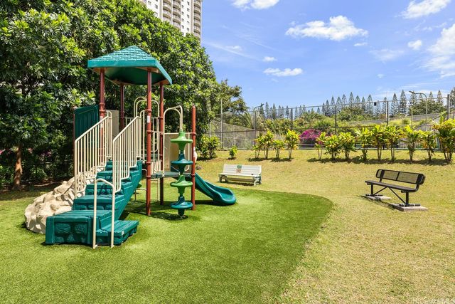 98-402 Koauka Loop 1001, Aiea, HI 96701