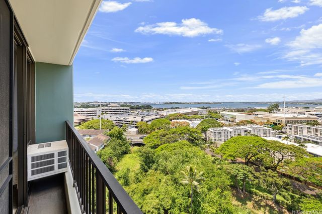 98-402 Koauka Loop 1001, Aiea, HI 96701
