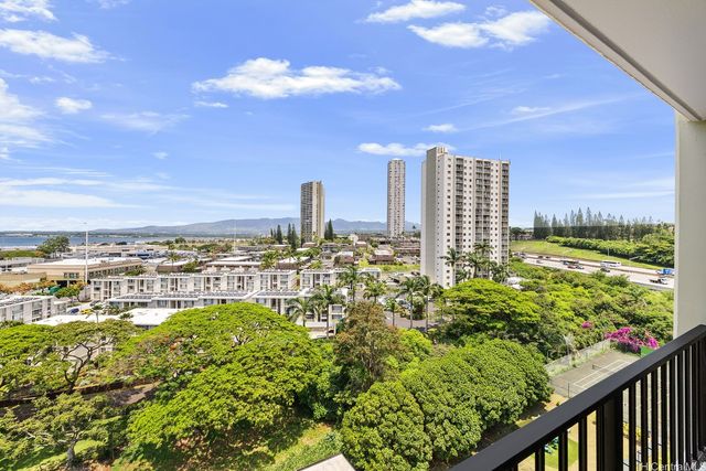 98-402 Koauka Loop 1001, Aiea, HI 96701