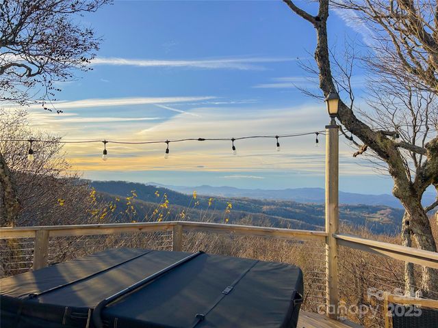 114 Spruce Hollow Road, Beech Mountain, NC 28604