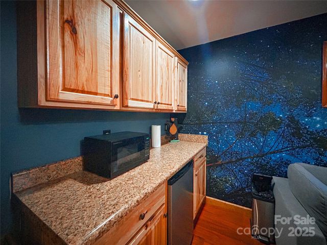 114 Spruce Hollow Road, Beech Mountain, NC 28604