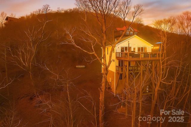 114 Spruce Hollow Road, Beech Mountain, NC 28604