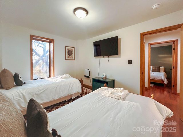 114 Spruce Hollow Road, Beech Mountain, NC 28604