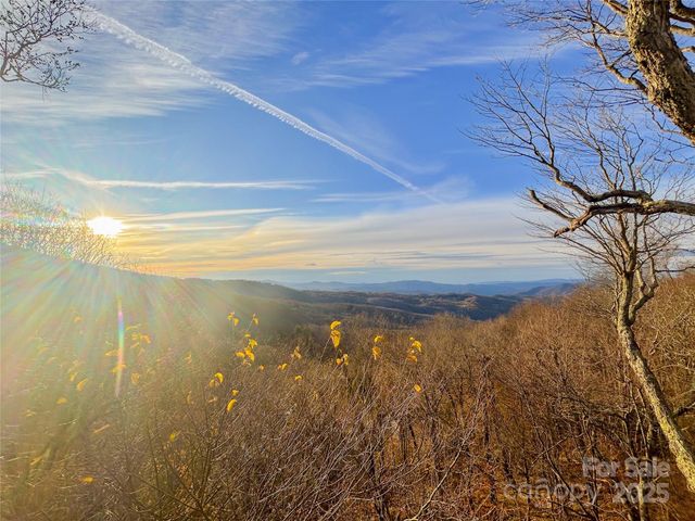 114 Spruce Hollow Road, Beech Mountain, NC 28604