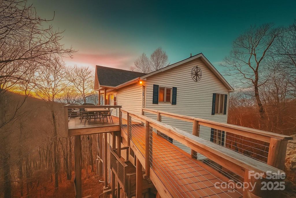 114 Spruce Hollow Road, Beech Mountain, NC 28604